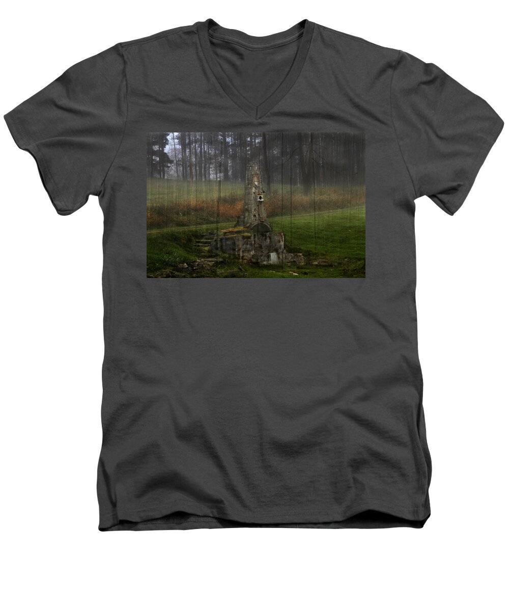 Howard Chandler Christy Men's V-Neck T-Shirt featuring the photograph Howard Chandler Christy Ruins by David Yocum