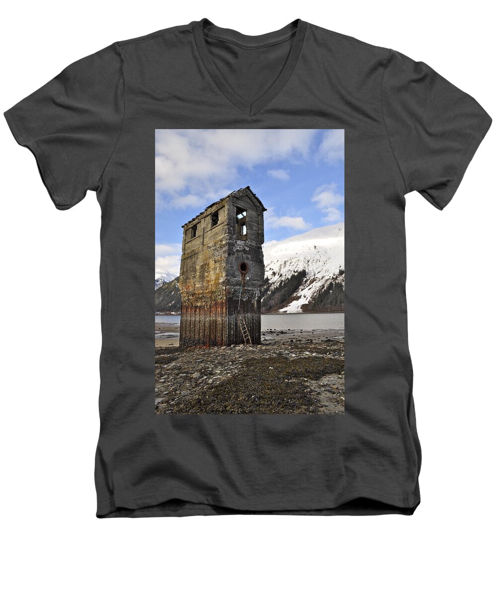 Pumphouse Men's V-Neck T-Shirt featuring the photograph Saltwater Pump House by Cathy Mahnke