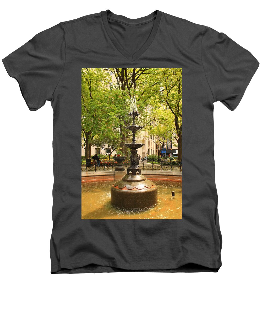 Madison Square Park Men's V-Neck T-Shirt featuring the photograph Splash by Catie Canetti