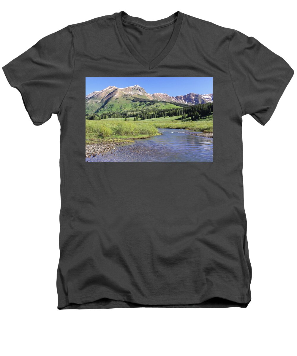 Eric Glaser Men's V-Neck T-Shirt featuring the photograph Verdant Valley by Eric Glaser