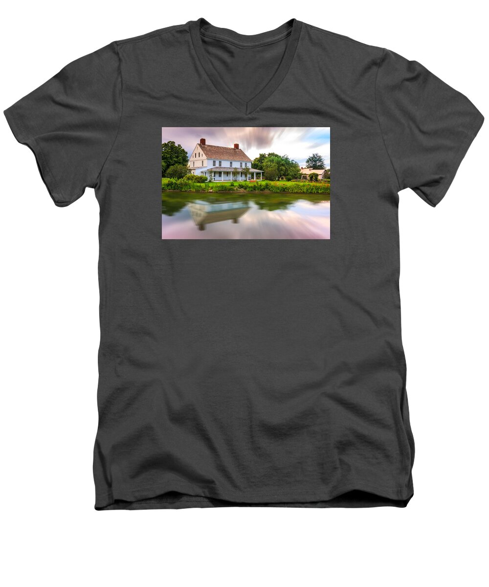 Architecture Men's V-Neck T-Shirt featuring the photograph A White House by Sue Leonard