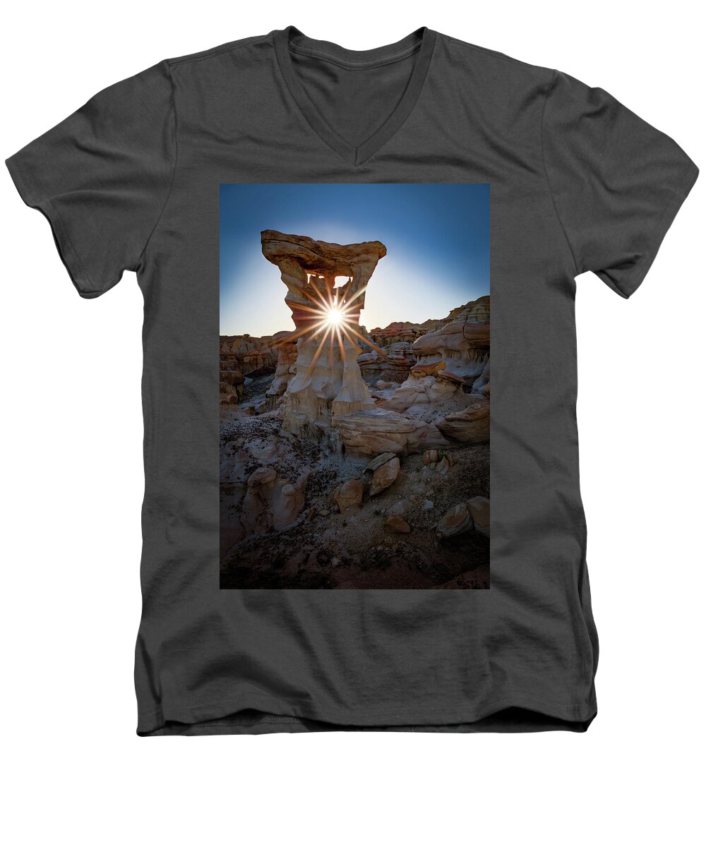 Amaizing Men's V-Neck T-Shirt featuring the photograph Allien's Throne by Edgars Erglis