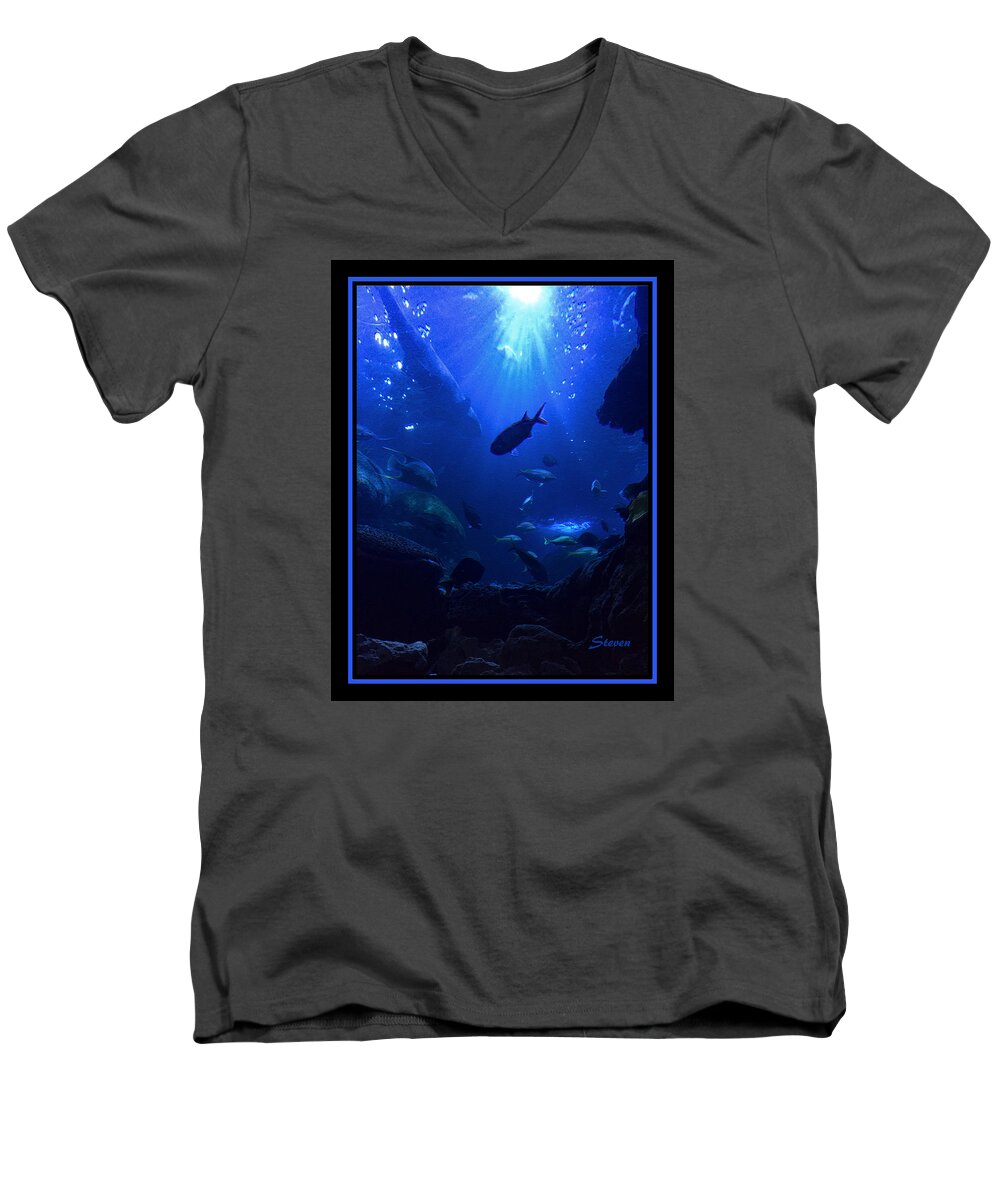 Fish Men's V-Neck T-Shirt featuring the photograph Getting Along by Steven Lebron Langston