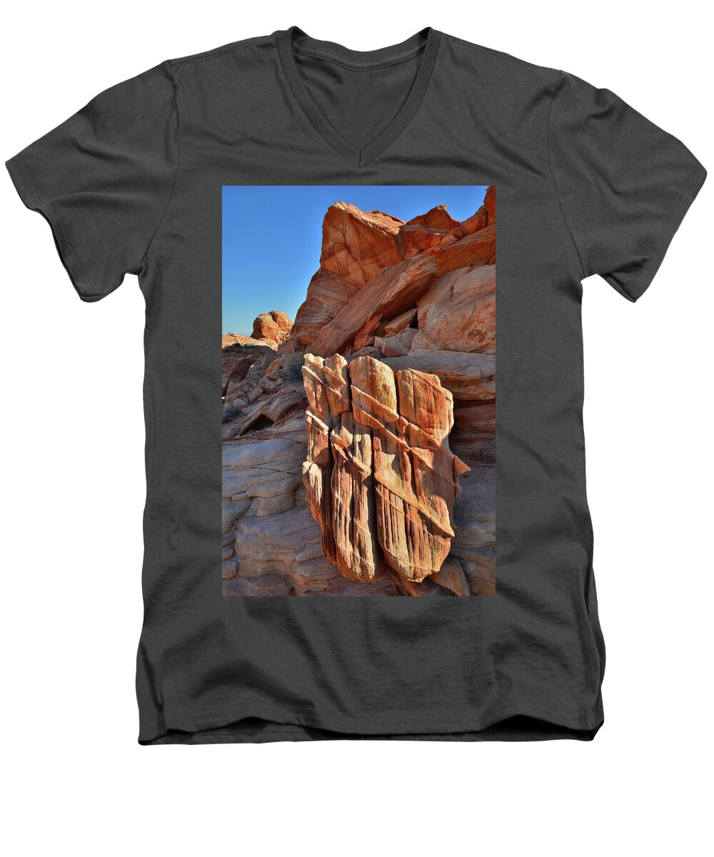 Valley Of Fire State Park Men's V-Neck T-Shirt featuring the photograph Light Creeps in at Valley of Fire State Park by Ray Mathis