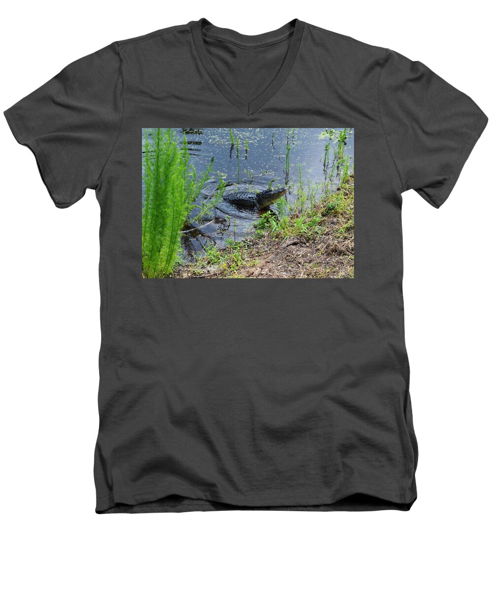 Lunging Bull Gator Men's V-Neck T-Shirt featuring the photograph Lunging Bull Gator by Warren Thompson