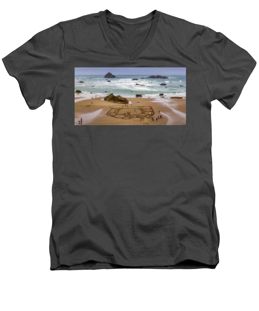 Oregon Men's V-Neck T-Shirt featuring the photograph Morning at the Dreamfield by Darren White