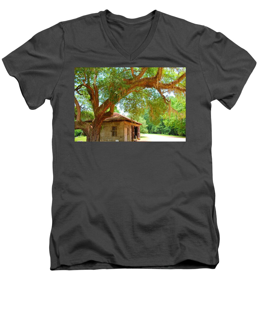 Natchez Men's V-Neck T-Shirt featuring the photograph Mossy Tree in Natchez by Karen Wagner