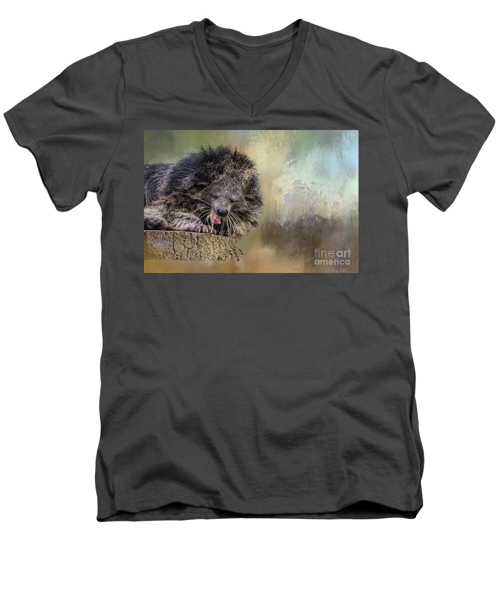 Bearcat Men's V-Neck T-Shirt featuring the photograph Sleepy by Eva Lechner