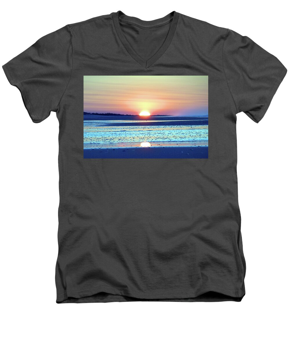 Seas Men's V-Neck T-Shirt featuring the photograph Sunrise X I V by Newwwman