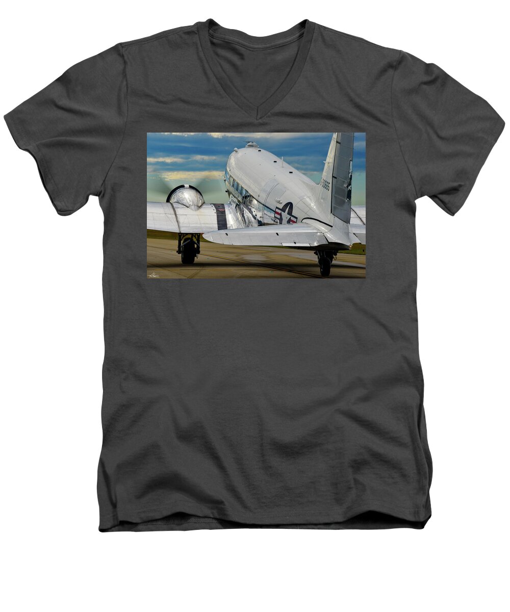 Dc3 Men's V-Neck T-Shirt featuring the photograph Taxiing to the Active by Phil And Karen Rispin
