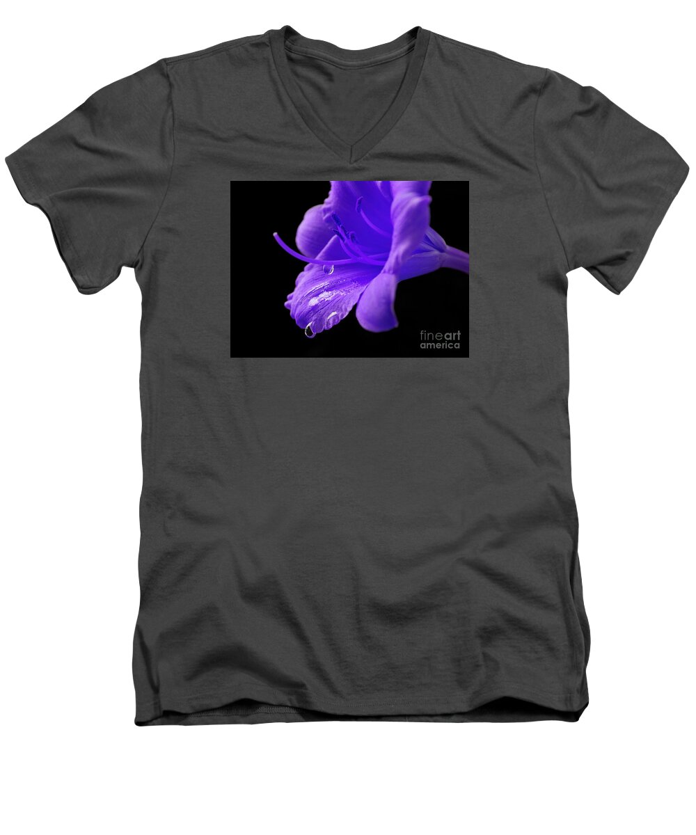 Daylily Men's V-Neck T-Shirt featuring the photograph Thirst For Life by Krissy Katsimbras