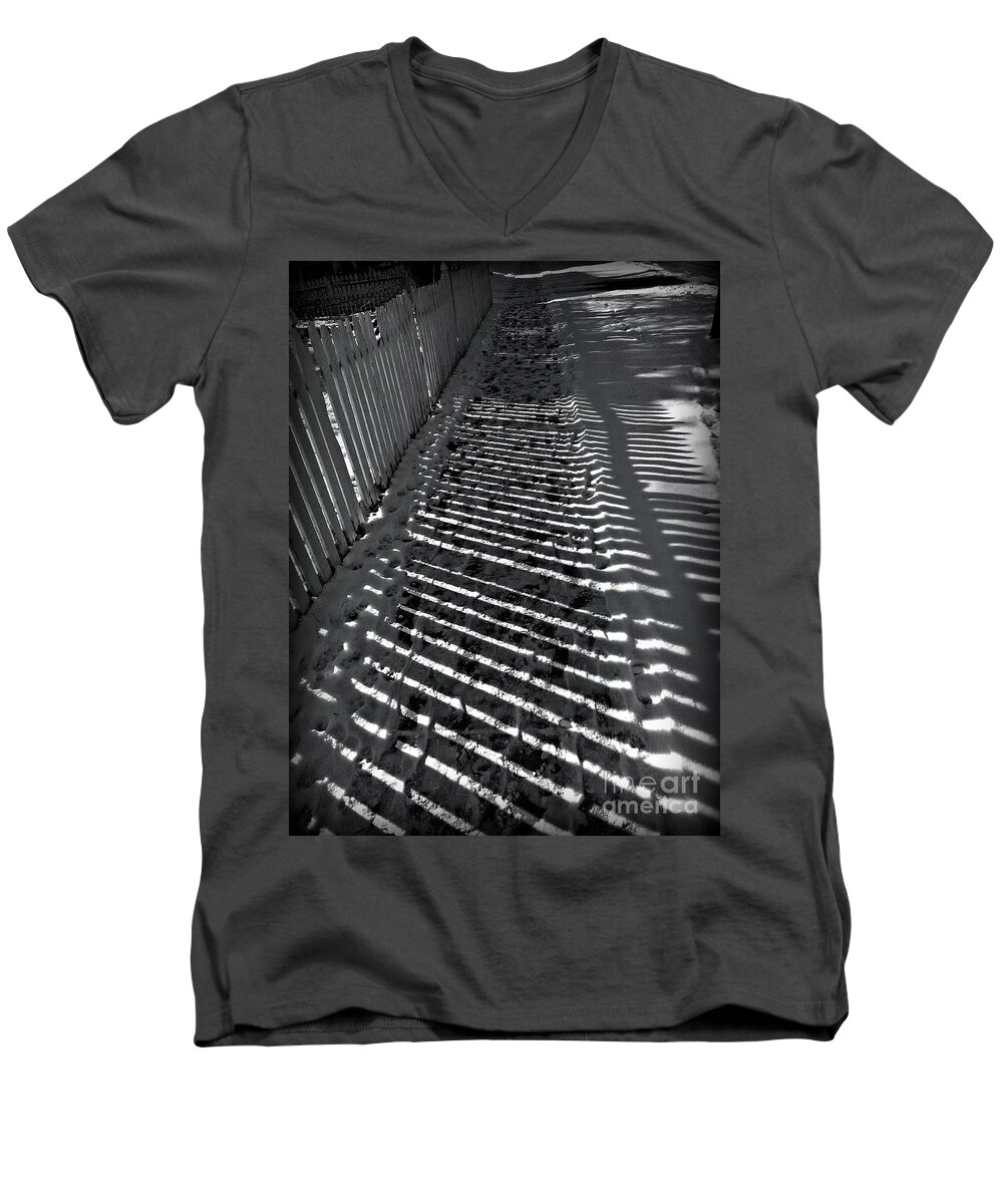 Fence Men's V-Neck T-Shirt featuring the photograph Being Thankful by Frank J Casella