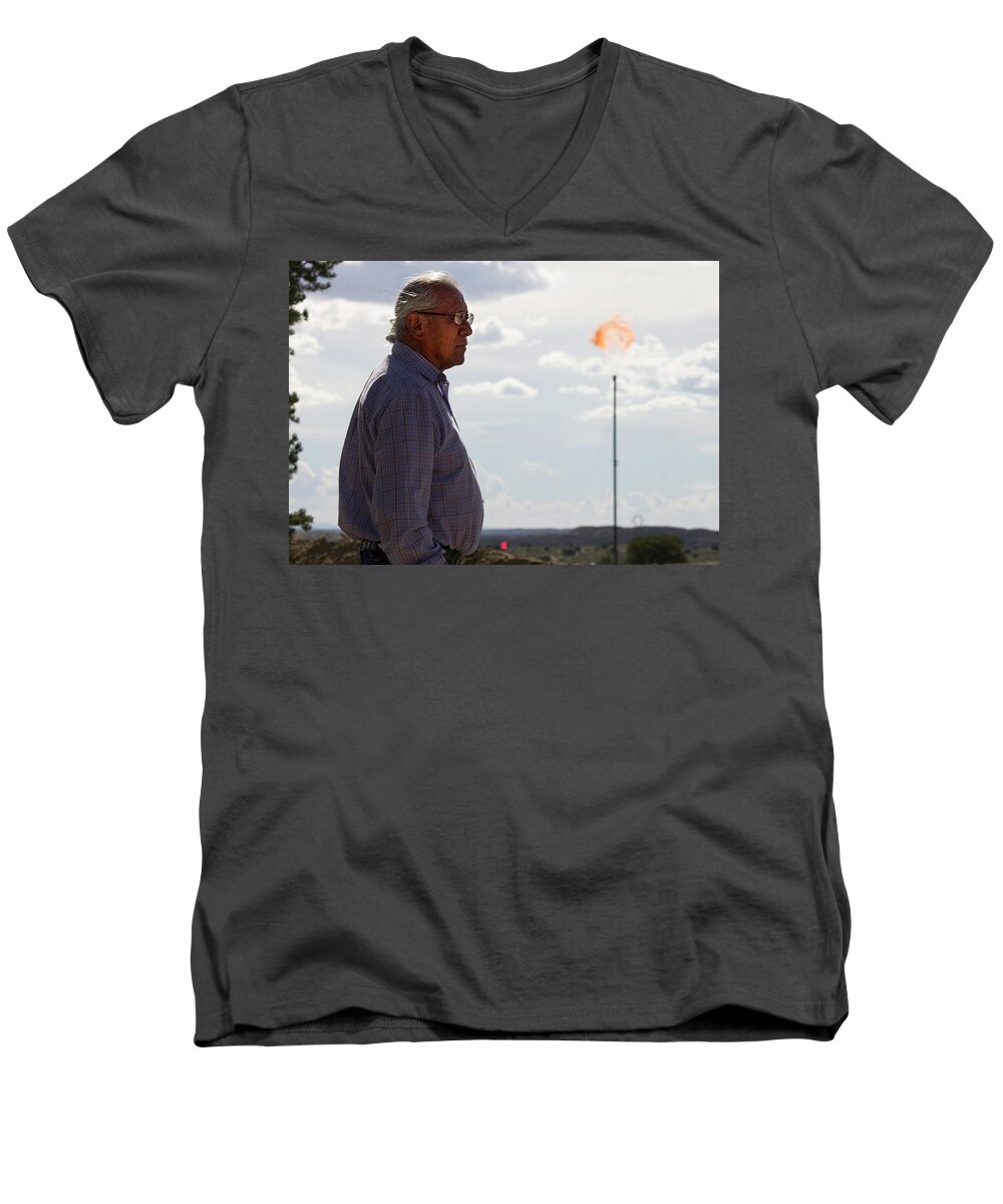 Oil Development Men's V-Neck T-Shirt featuring the photograph Daniel and the Flare by Jonathan Thompson