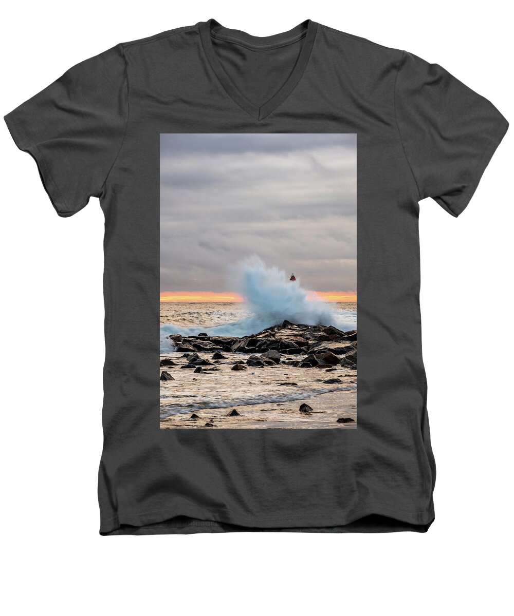 New Hampshire Men's V-Neck T-Shirt featuring the photograph Explosive Sea 2 by Jeff Sinon