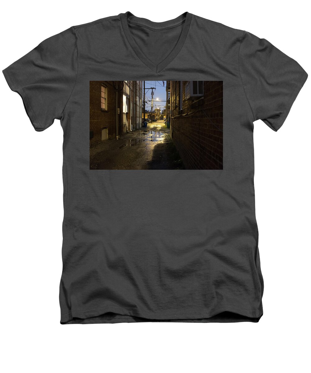 Rva Men's V-Neck T-Shirt featuring the photograph Fan Alleyway in RVA by Doug Ash