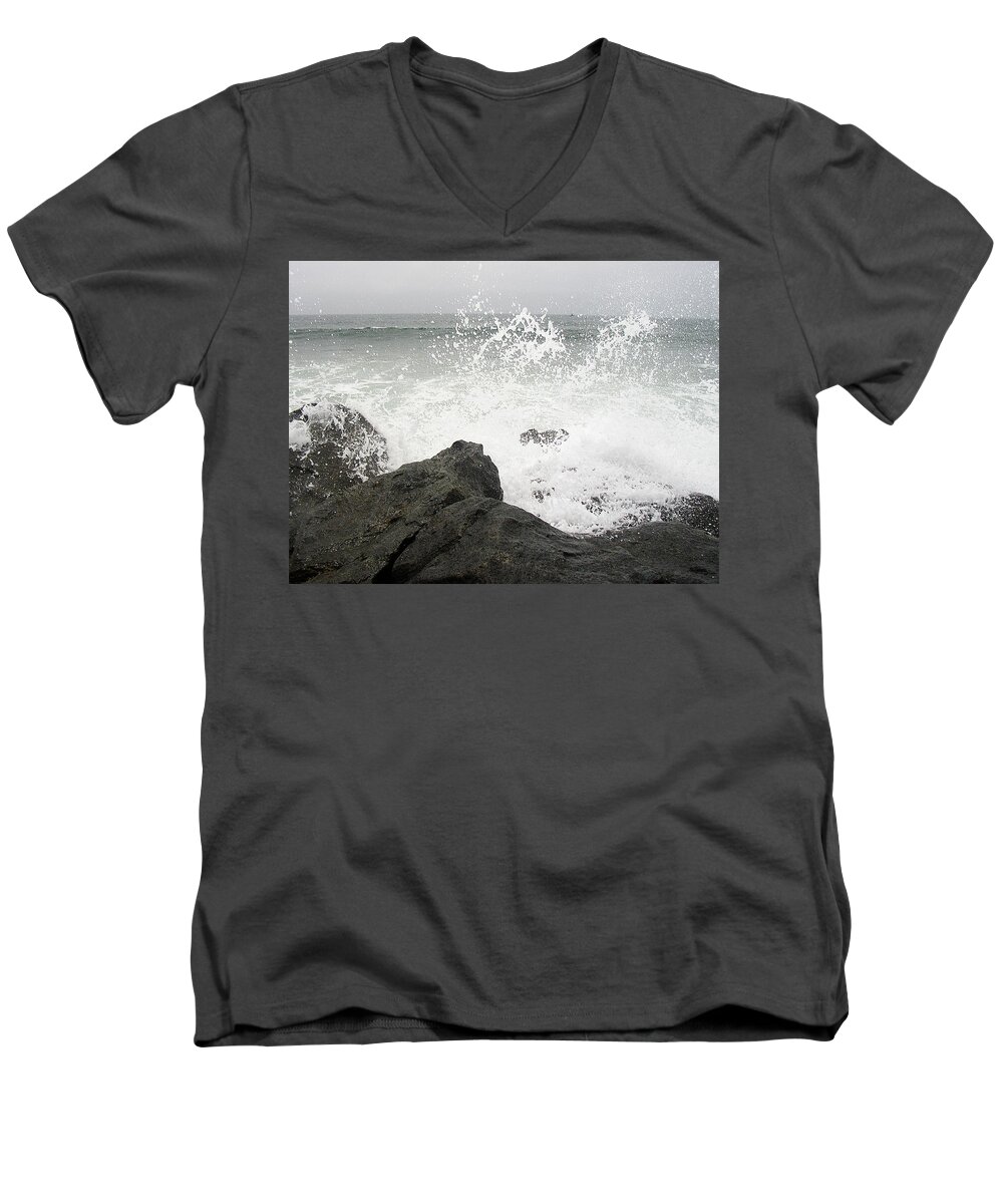 Ocean Men's V-Neck T-Shirt featuring the photograph Splash And Gray by Glenn McCarthy Art and Photography