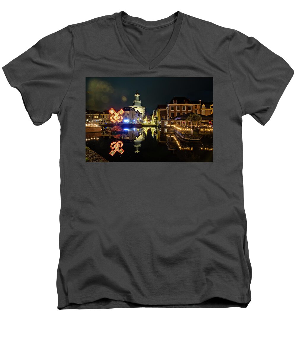 Christmas Men's V-Neck T-Shirt featuring the photograph Christmas in Leiden by the Catharinaburg bridge by Richard Gibb