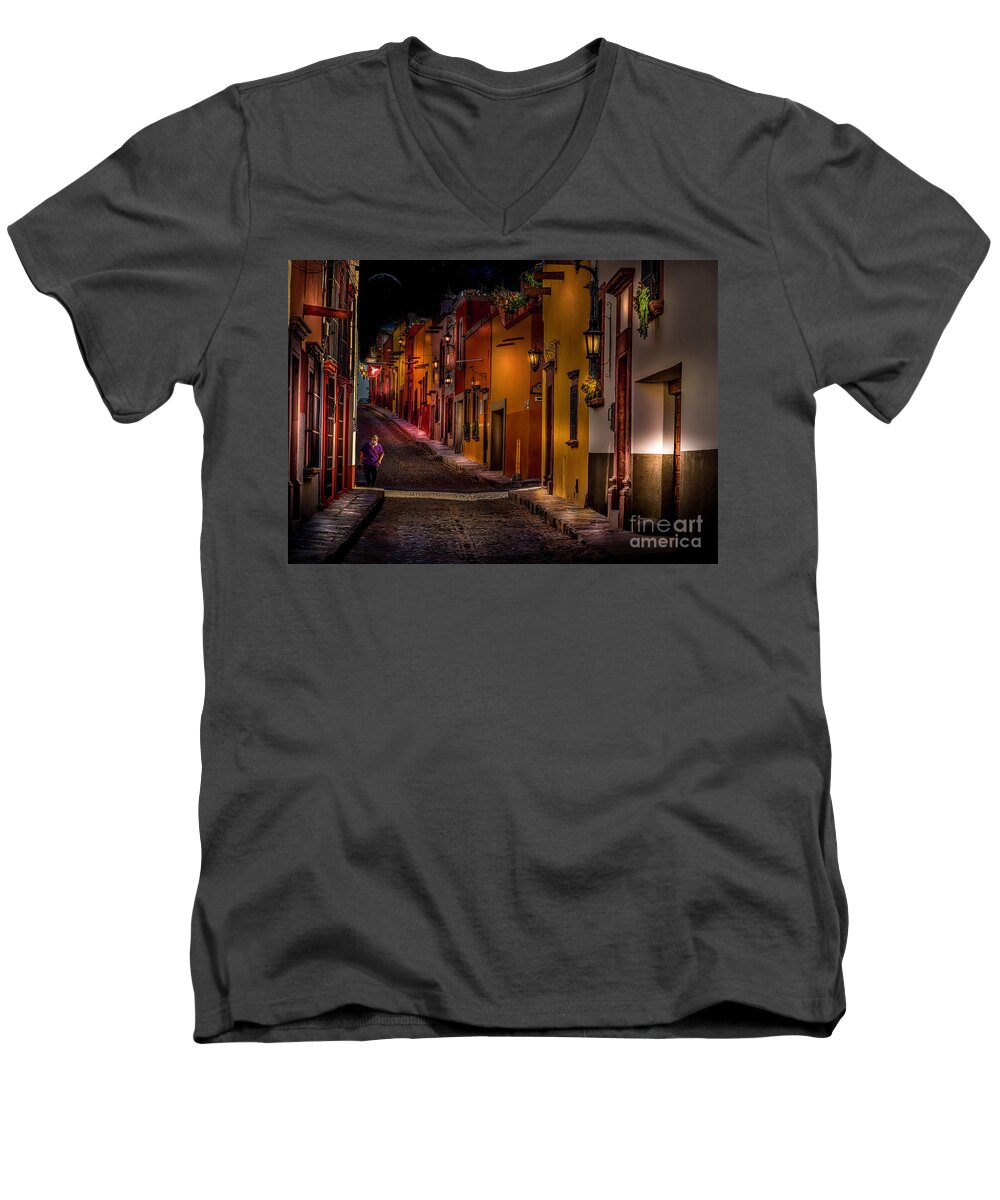 Sma Men's V-Neck T-Shirt featuring the photograph Goin Home by Barry Weiss