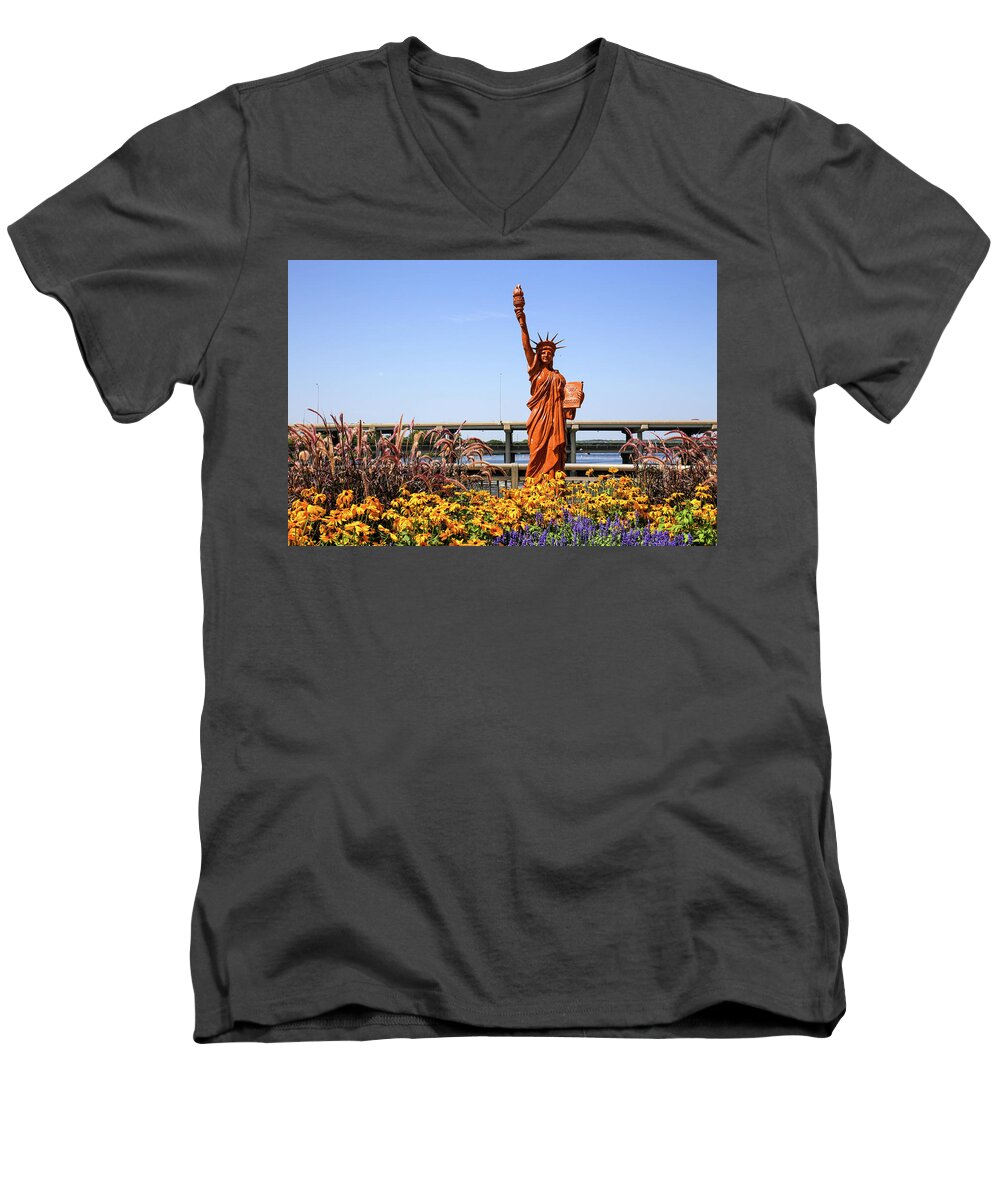 Liberty Men's V-Neck T-Shirt featuring the photograph Lady Liberty in Iowa by Lynn Sprowl