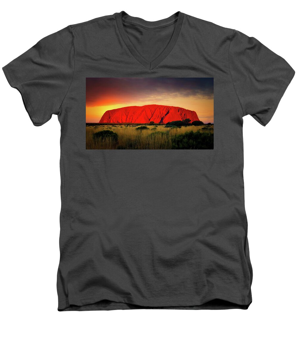 Vibrant Central Australia Series By Lexa Harpell Men's V-Neck T-Shirt featuring the photograph Setting of the Sun - Uluru, Australia by Lexa Harpell