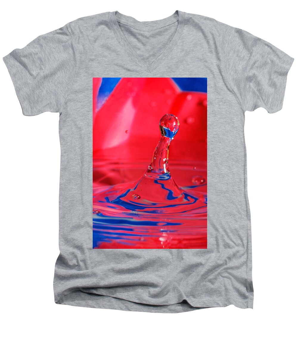  Abstract Men's V-Neck T-Shirt featuring the photograph Rainbow Drop #1 by Peter Lakomy