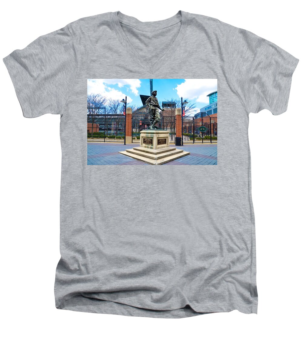 Babes Men's V-Neck T-Shirt featuring the photograph Babes Dream Statue - Baltimore Maryland by Bill Cannon