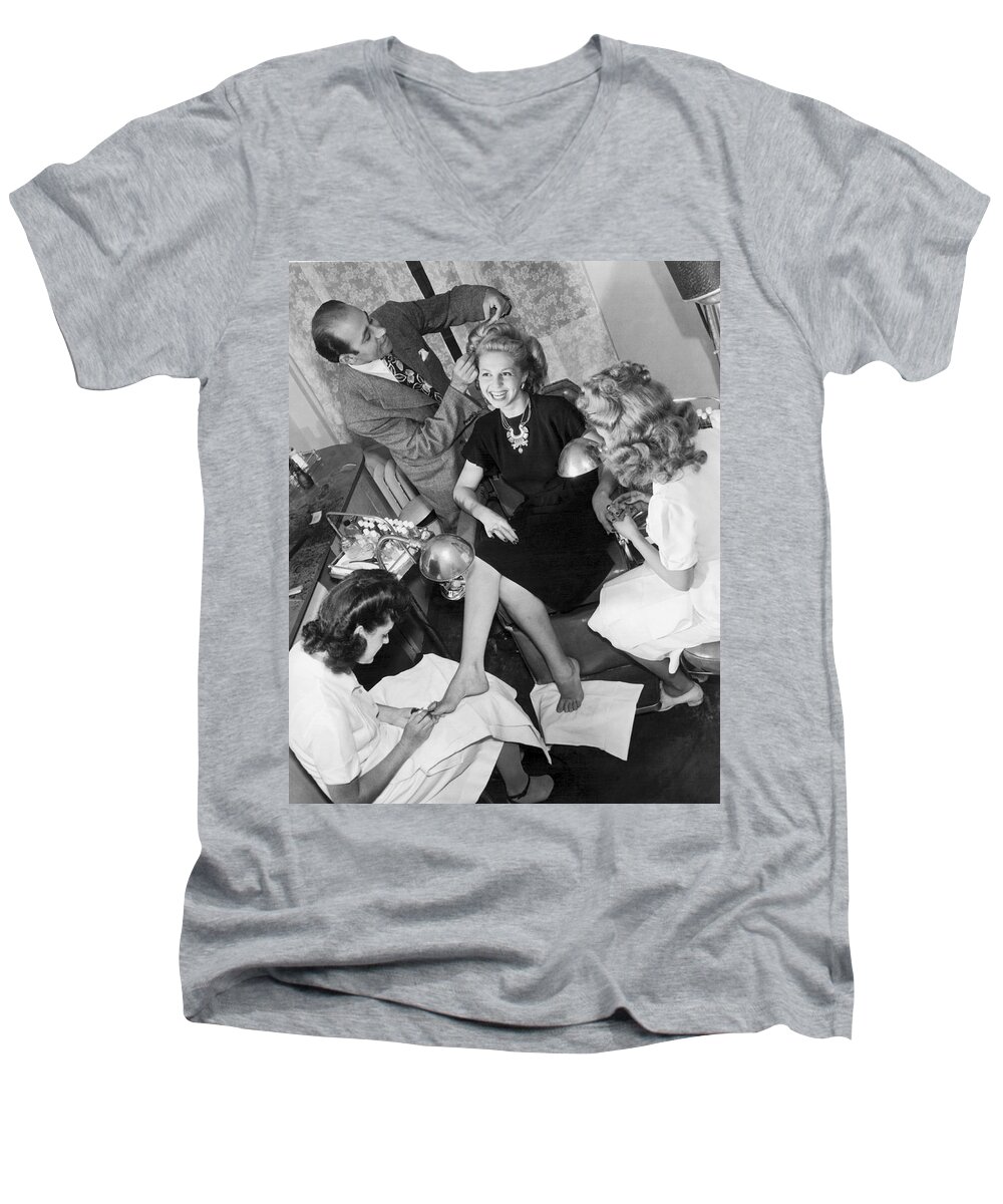 1940's Men's V-Neck T-Shirt featuring the photograph Beauty Salon Glamorizing by Underwood Archives