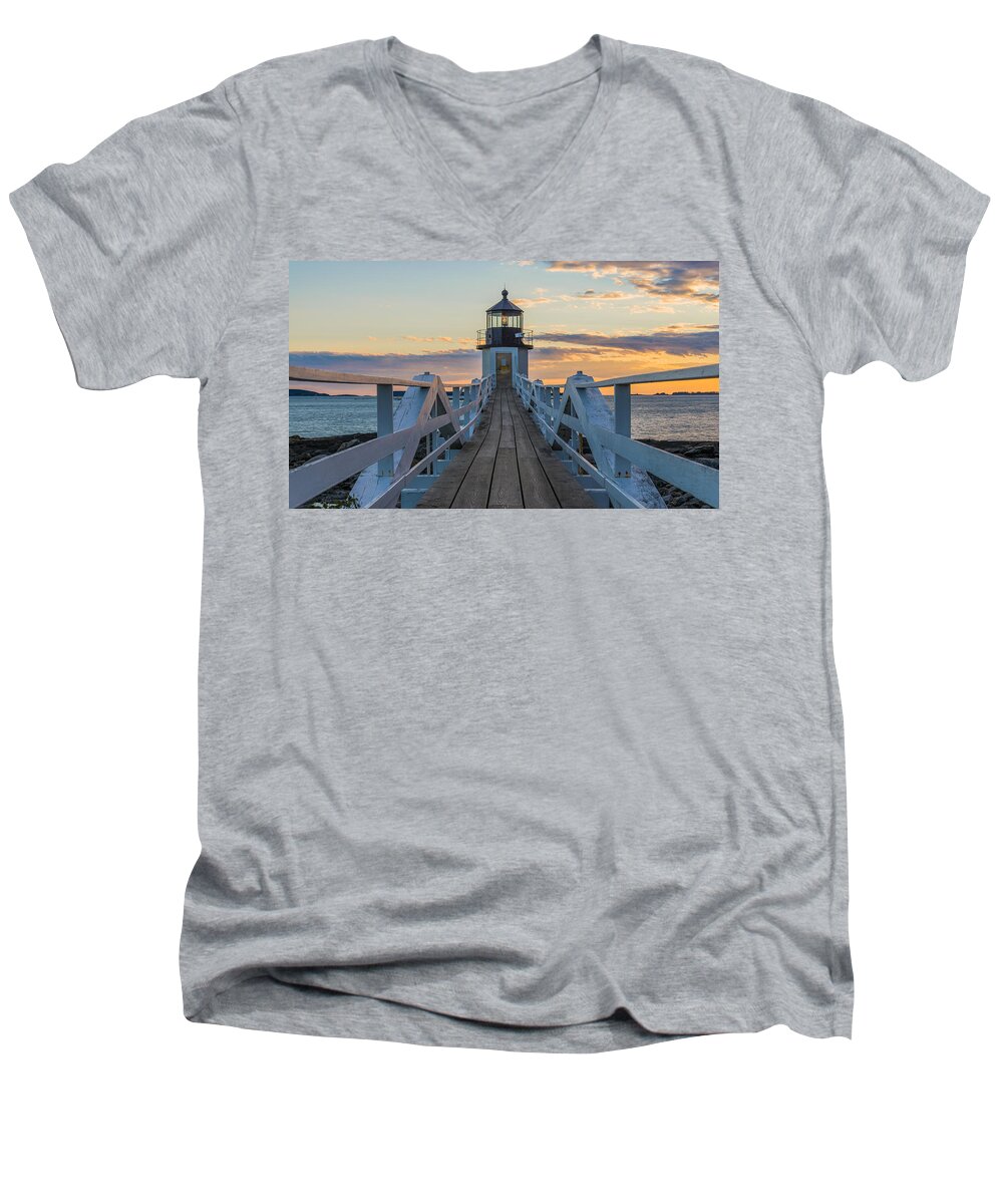 Maine Men's V-Neck T-Shirt featuring the photograph Colorful Ending by Kristopher Schoenleber