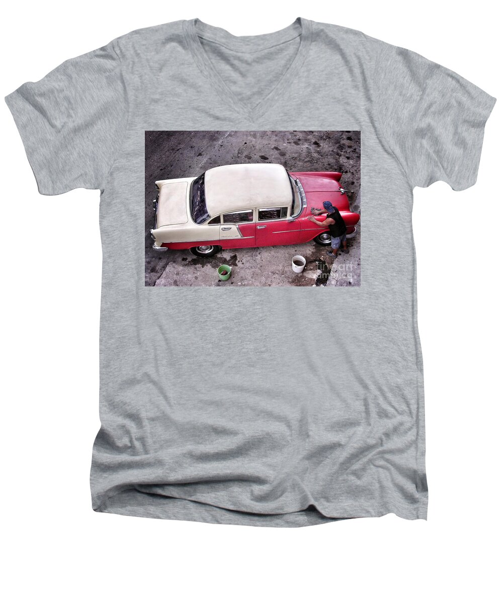 1950s Men's V-Neck T-Shirt featuring the photograph Cuba - La Habana - Bel Air Car Wash by Carlos Alkmin