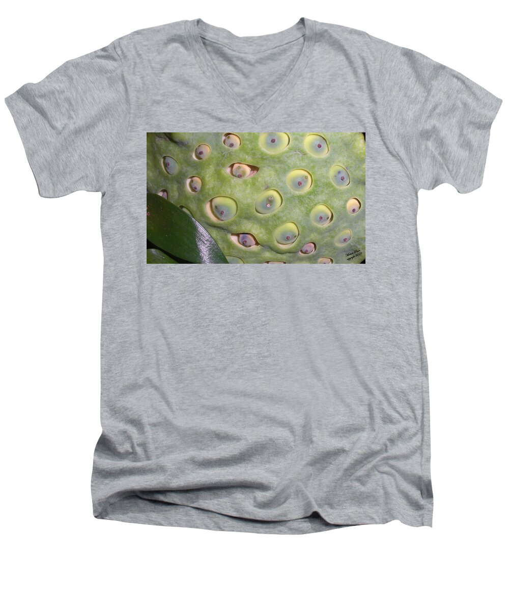 Flower Photograph Men's V-Neck T-Shirt featuring the photograph Eye See You 2 by Michele Penn