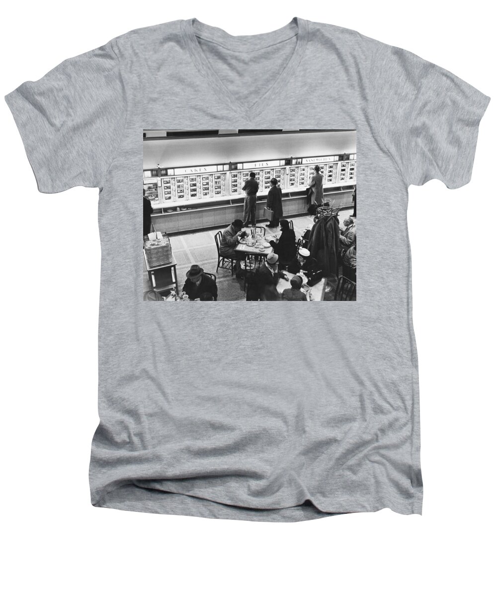 Historic Men's V-Neck T-Shirt featuring the photograph Horn and Hardart Automat, Nyc, 1957 by Albert Mozell