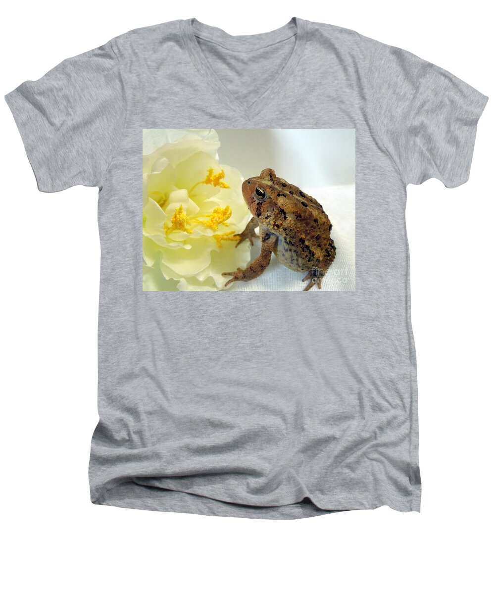 Frog Men's V-Neck T-Shirt featuring the photograph Little Dreamer by Renee Trenholm