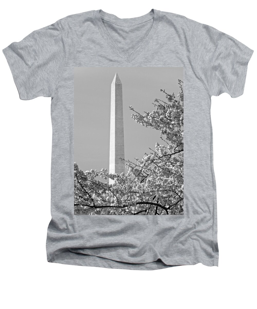 Washington Monument Photographs Men's V-Neck T-Shirt featuring the photograph Washington Monument Amidst the Cherry Blossoms by Emmy Vickers