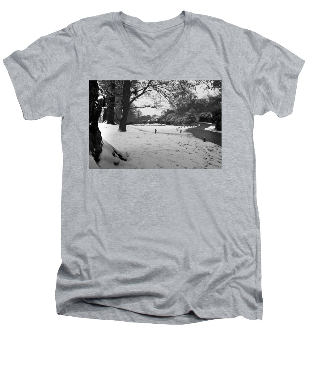 Richmond Park Men's V-Neck T-Shirt featuring the photograph Park Cottage by Maj Seda