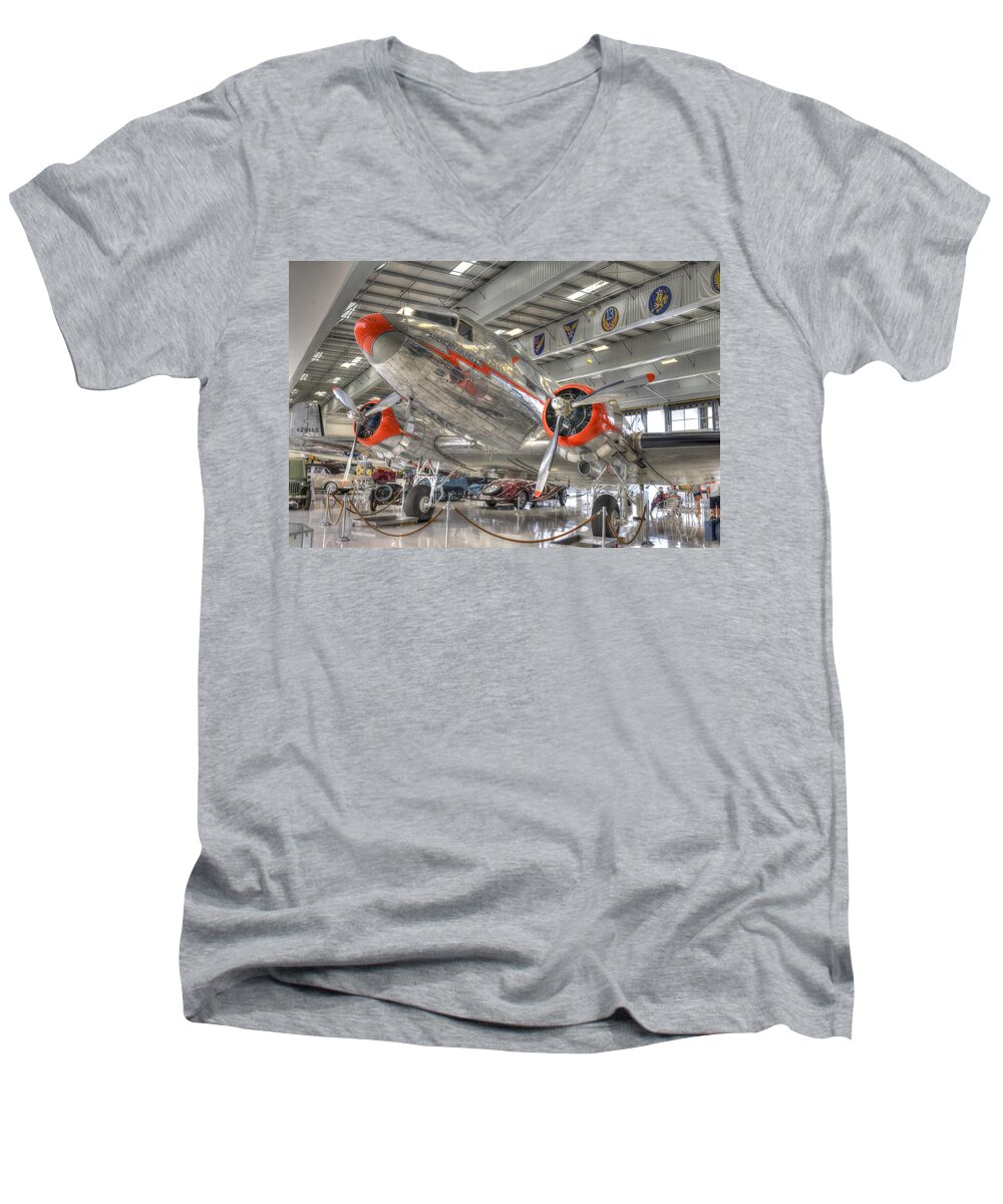 Plane Men's V-Neck T-Shirt featuring the photograph American by Craig Incardone