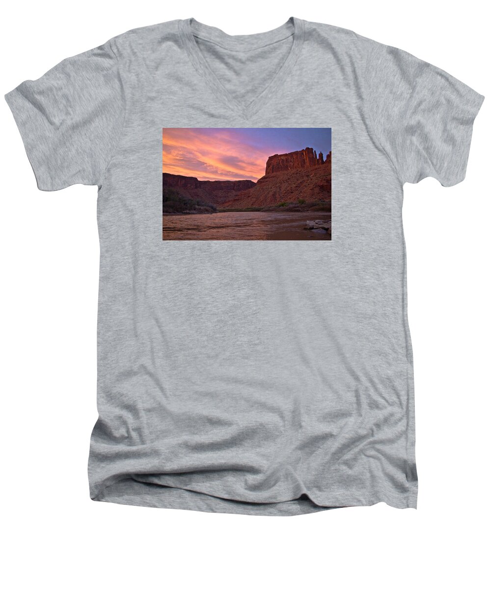 Big Bend Men's V-Neck T-Shirt featuring the photograph Big Bend, Utah by Jedediah Hohf