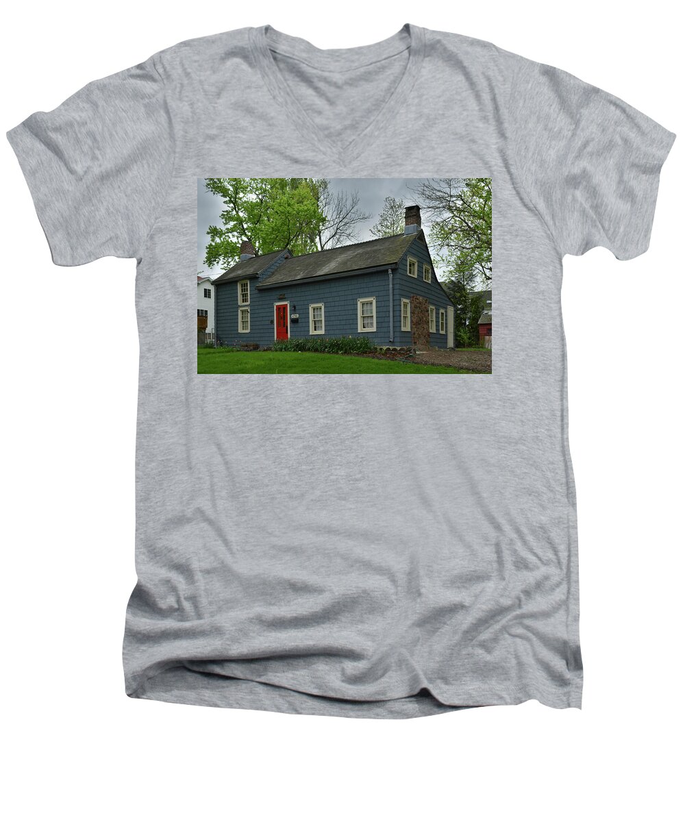 Brougham Cottage Men's V-Neck T-Shirt featuring the photograph Brougham Cottage by Kenneth Cole