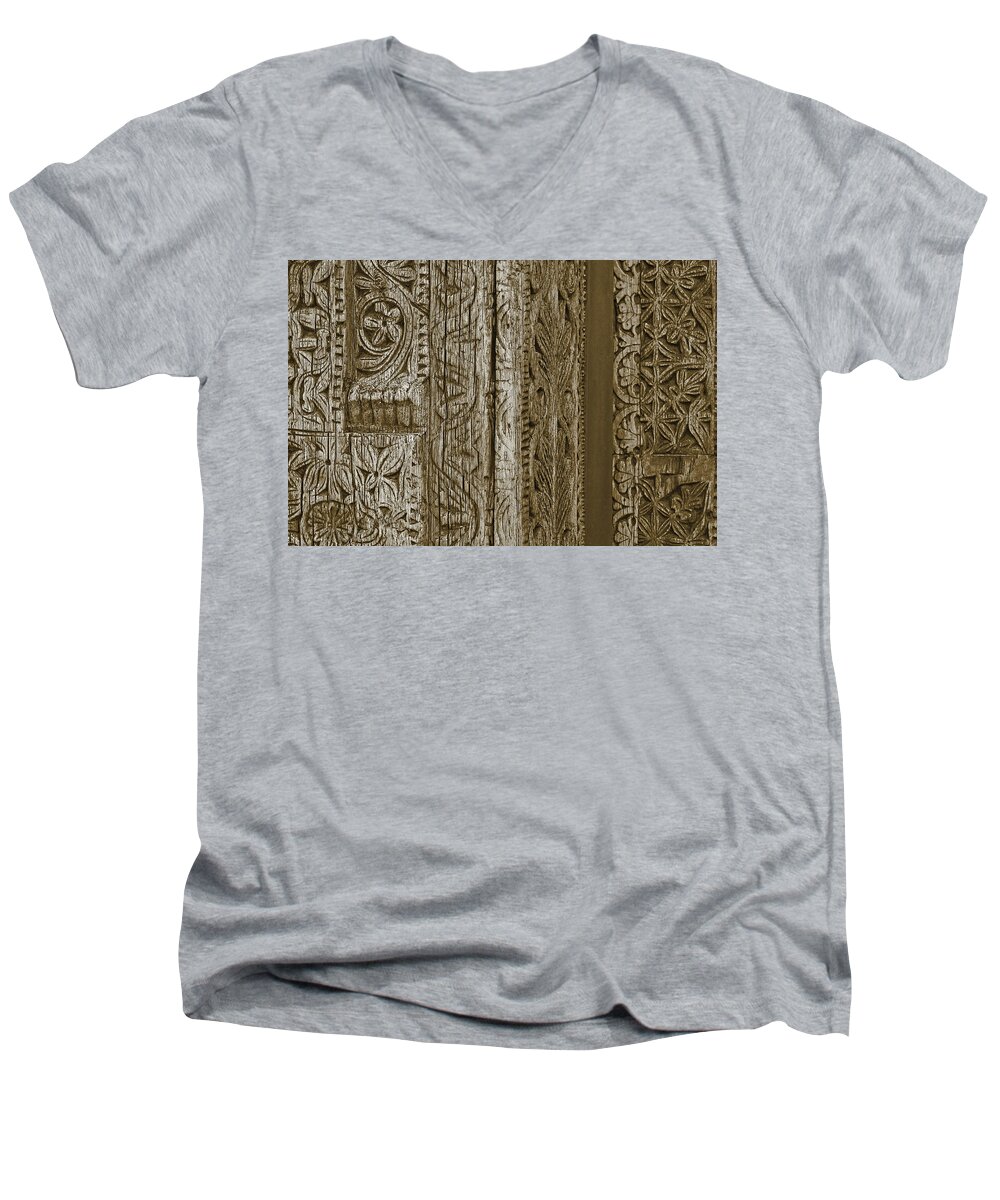 Southwestern Men's V-Neck T-Shirt featuring the photograph Carving - 2 by Nikolyn McDonald