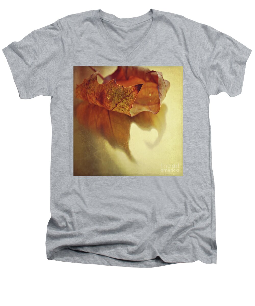 Leaf Men's V-Neck T-Shirt featuring the photograph Curled Autumn Leaf by Lyn Randle