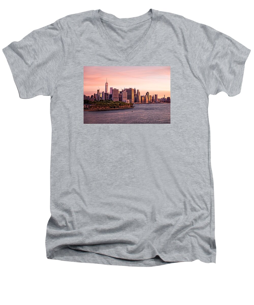 Face Mask Men's V-Neck T-Shirt featuring the photograph Dawn's Early Morning Light on New York City by Lucinda Walter