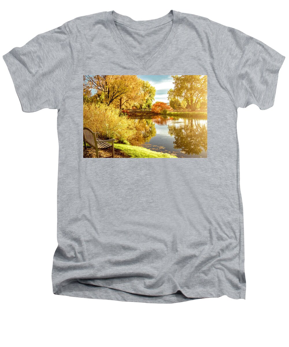 Colorado Men's V-Neck T-Shirt featuring the photograph Days Last Rays by Kristal Kraft