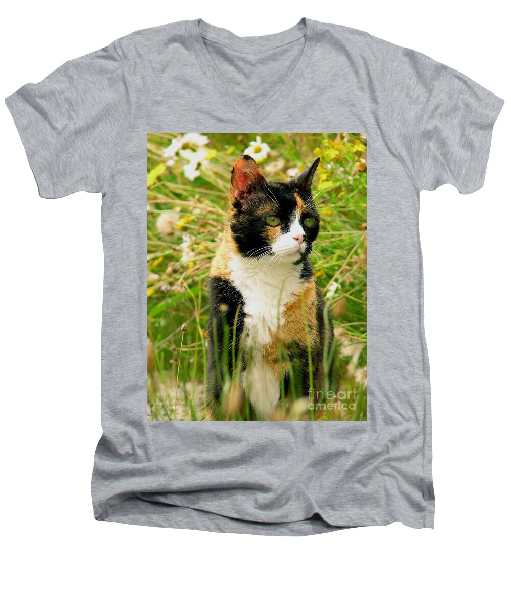 Cat Men's V-Neck T-Shirt featuring the photograph In Her Element by Rory Siegel