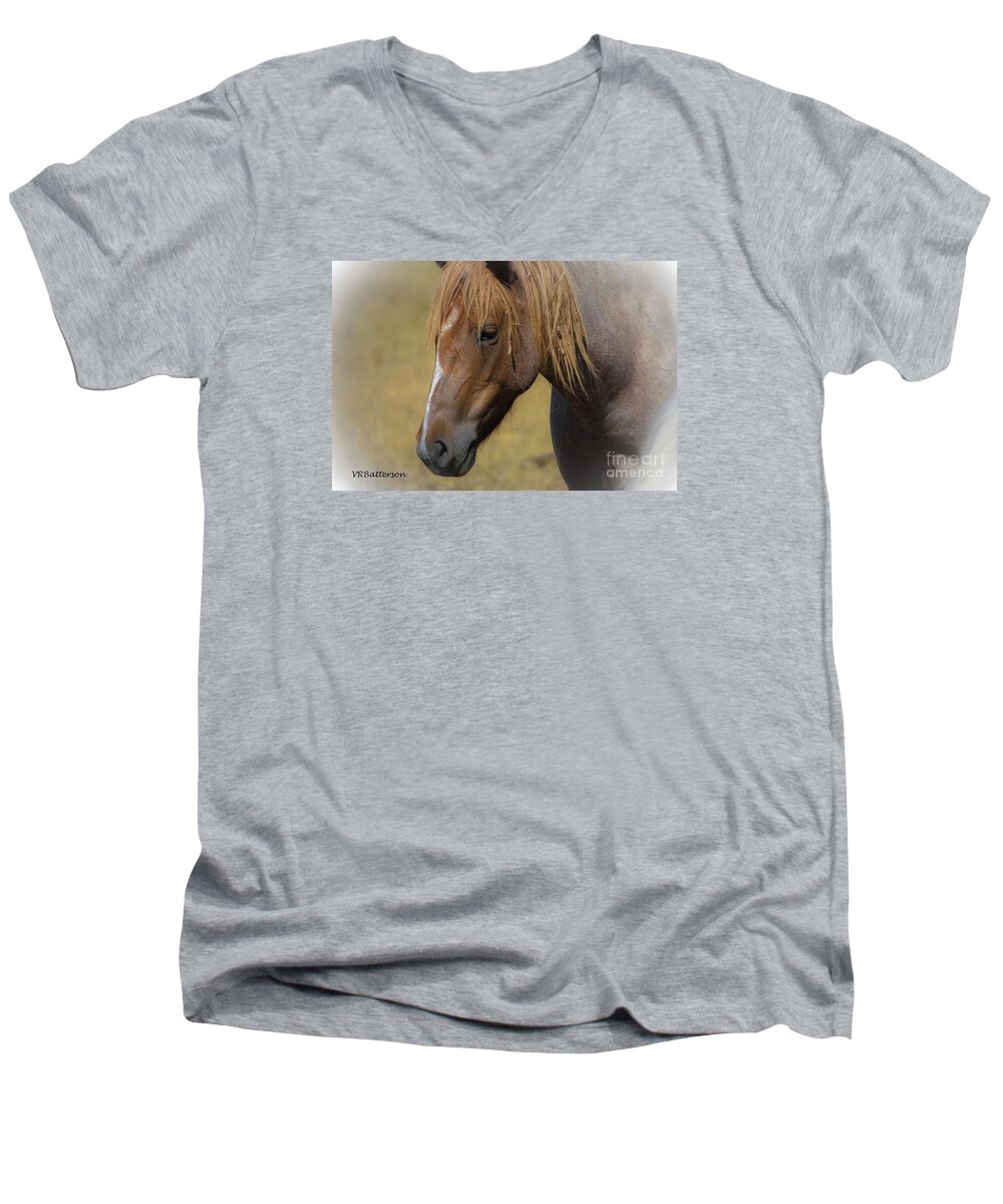 Horses Men's V-Neck T-Shirt featuring the photograph Old Warrior by Veronica Batterson