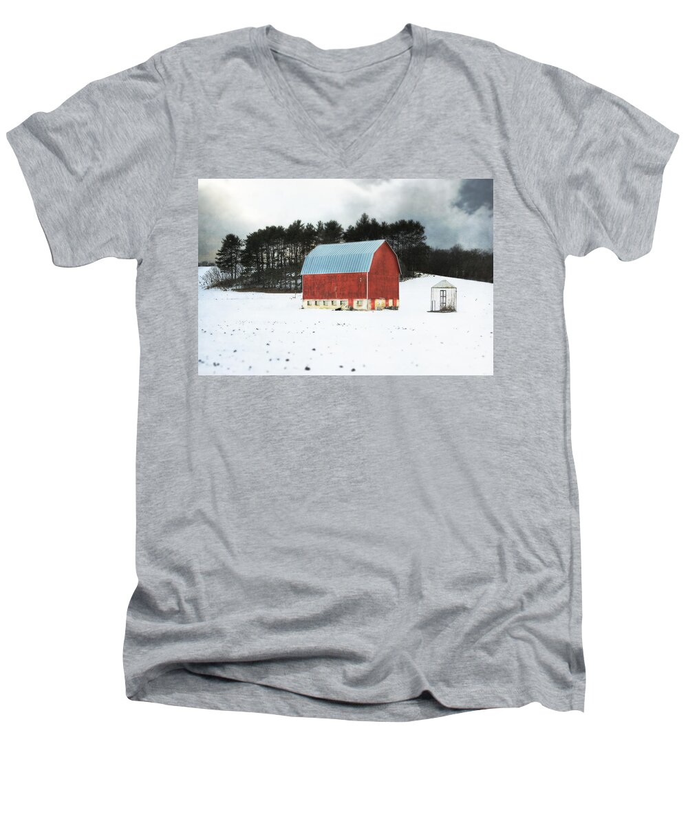 Farmhouse D�cor Men's V-Neck T-Shirt featuring the photograph Rembering the Good Old Days by Julie Hamilton