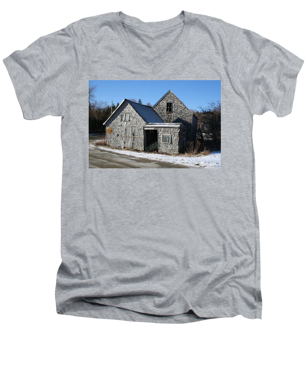 Landscape Men's V-Neck T-Shirt featuring the photograph Retired by Doug Mills