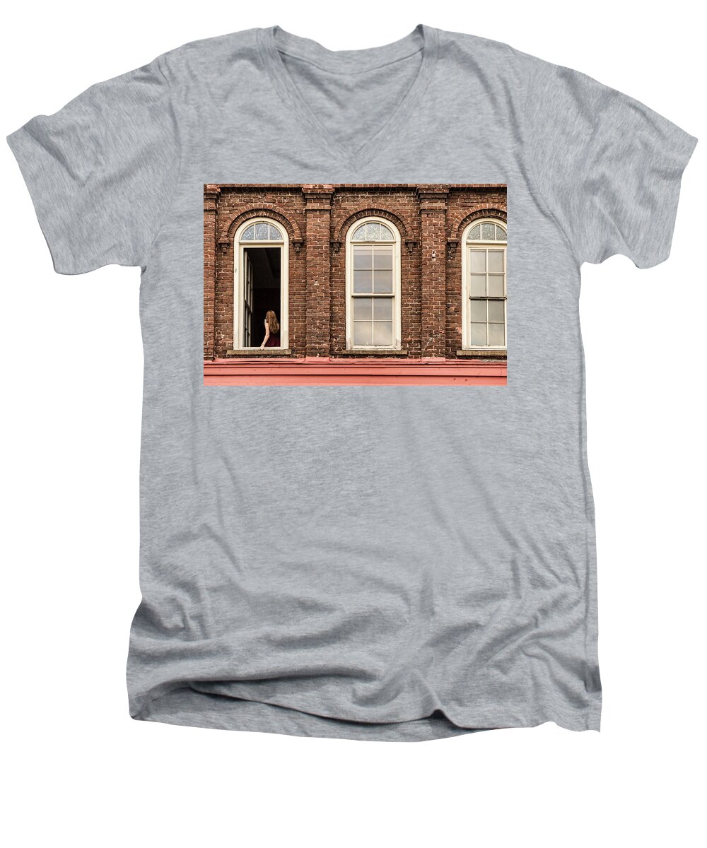 Knoxville Men's V-Neck T-Shirt featuring the photograph Selfie in the Window by Sharon Popek