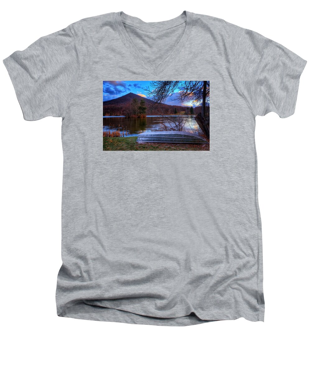 Snow Men's V-Neck T-Shirt featuring the photograph Sunset at Abbott Lake by Steve Hurt
