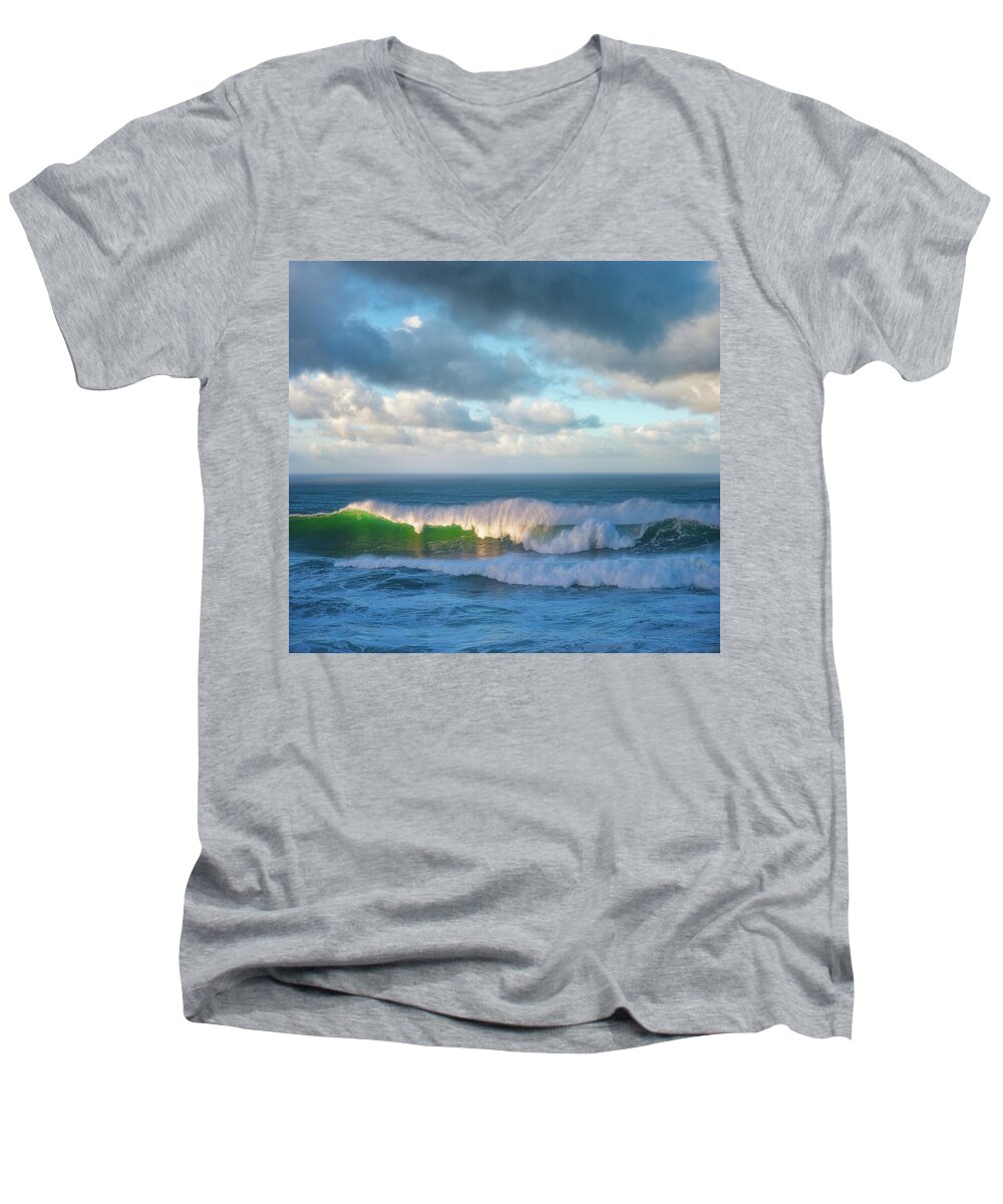 Ocean Men's V-Neck T-Shirt featuring the photograph Wave length by Darren White