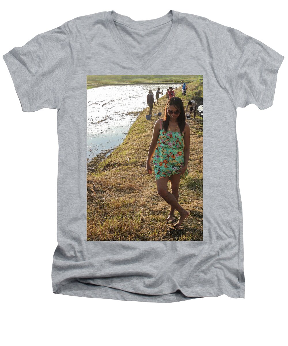 Girl Men's V-Neck T-Shirt featuring the photograph The dancing girl by Jeremy Holton