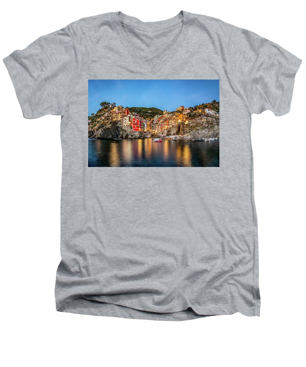 Cinque Terre Men's V-Neck T-Shirt featuring the photograph Rio Maggiore Sunset by David Downs